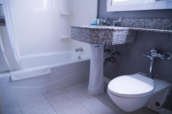 Cabana Hotel Yankee Stadium image 12